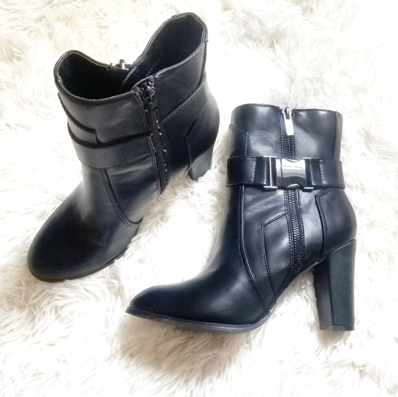 Mark. Black Buckle High Heel Almond Toe Ankle Booties - Picture 1 of 5